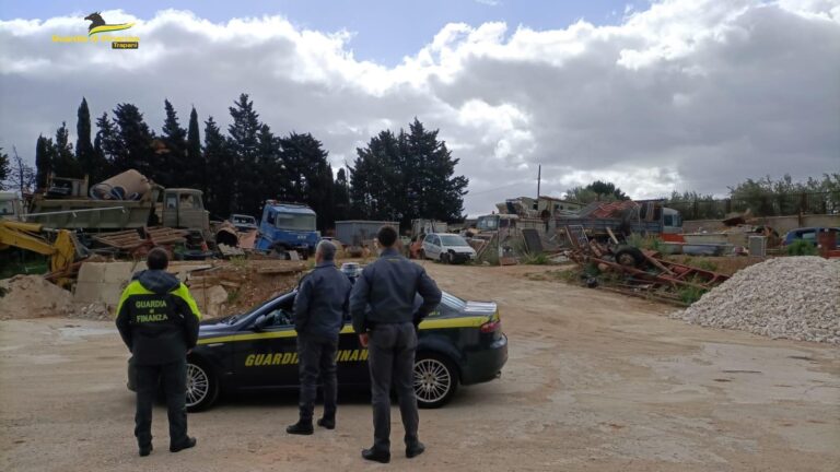 Sequestrati ad Alcamo 5mila mq di discarica abusiva con rifiuti pericolosi. VIDEO