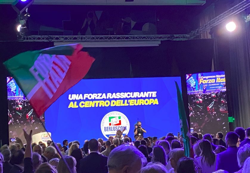 Forza Italia, Tajani “Avanti tutta per raggiungere il 10%”