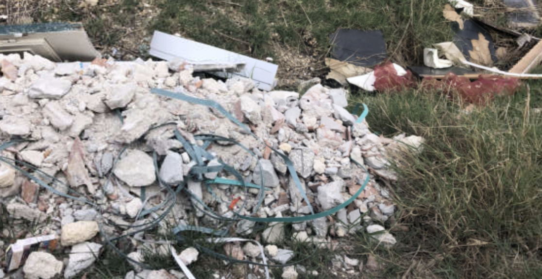Sversavano rifiuti nei terreni vicini le saline di Trapani e Paceco, condannati i responsabili