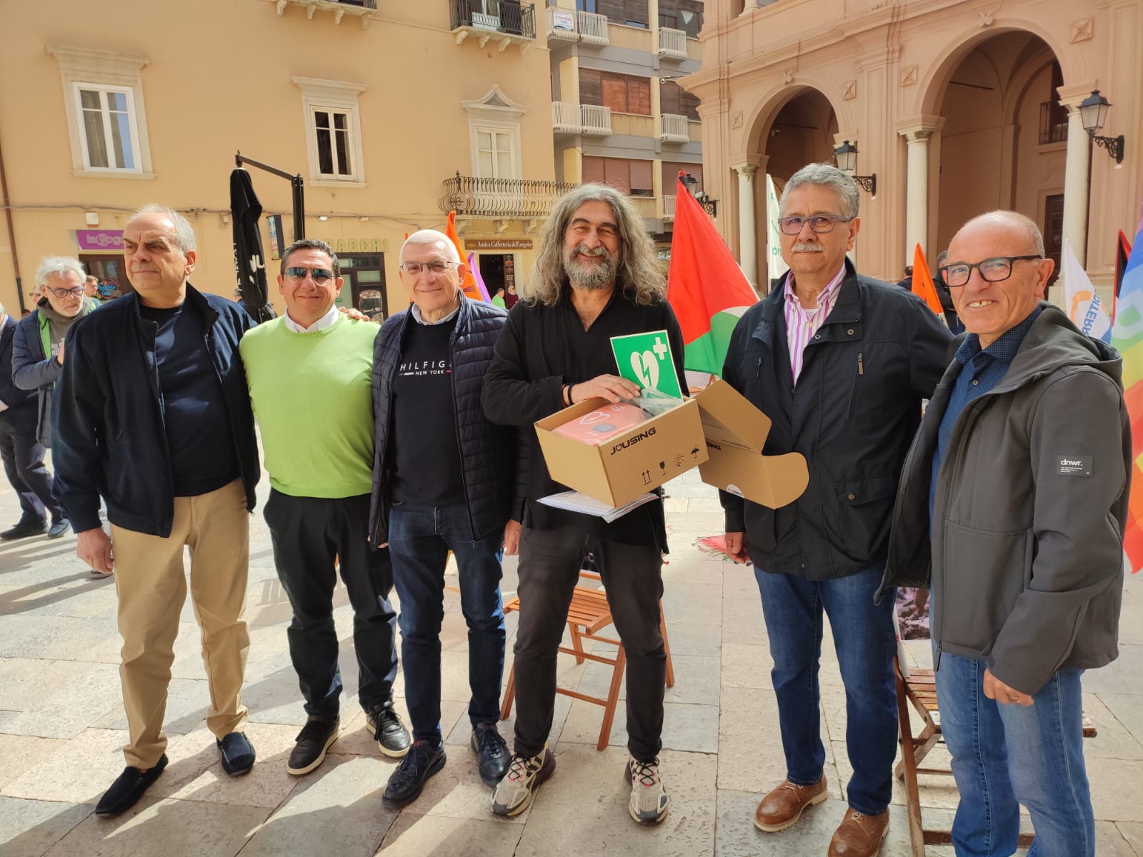 Il “Moto club Mario Messina” consegna un defibrillatore all’associazione Libera – Marsala￼