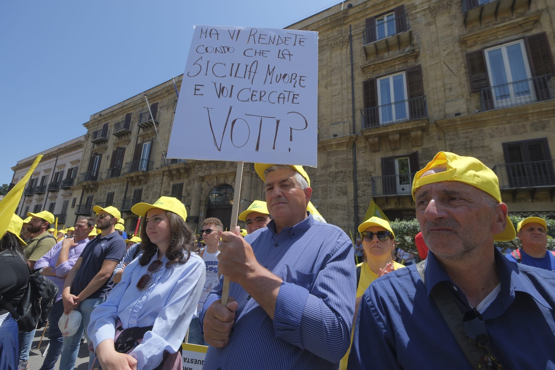 Siccità in Sicilia, Coldiretti porta 20 mila persone a Palermo. “Interventi urgenti per agricoltura e zootecnia”