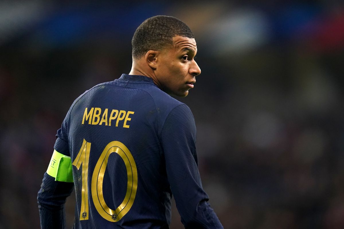 Mbappè nuovo giocatore del Real Madrid, firma fino al 2029