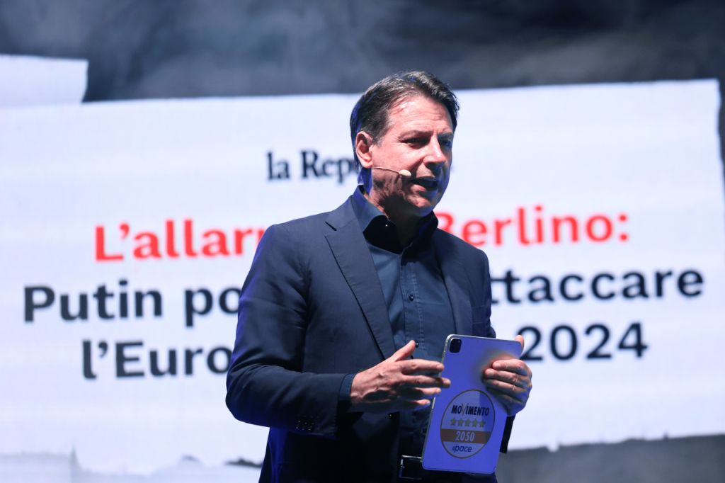 Conte “Il M5s dirà sempre di no a un nuovo invio di armi in Ucraina”