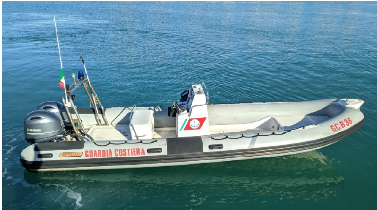 Esce in mare con papà e fratello, ragazzo non fa ritorno: soccorso dalla Guardia Costiera di San Vito