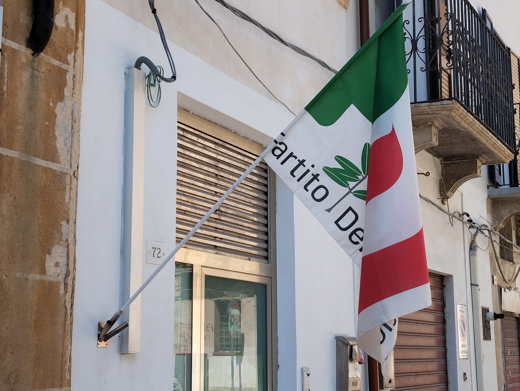 Strade colabrodo e al buio, monumenti abbandonati e piscina chiusa, parla il Pd di Marsala