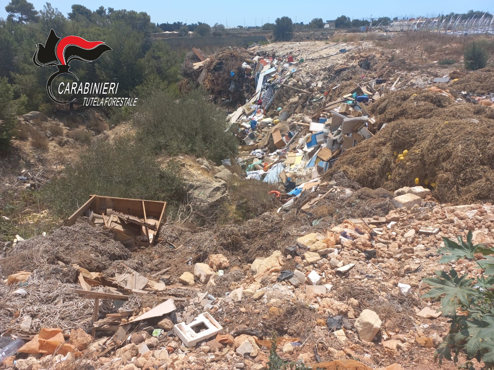 Discariche abusive e illeciti ambientali a Marsala: quattro denunce