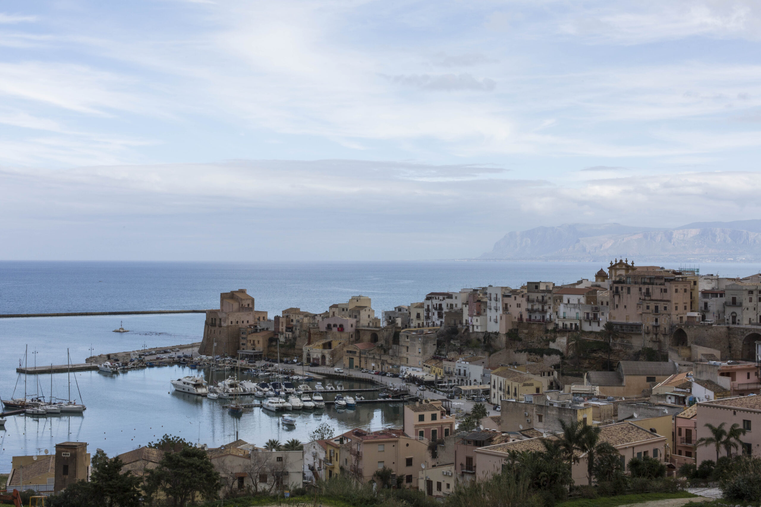 Crisi idrica a Castellammare, il Pd e il sindaco chiedono un intervento alla Regione per l’acquisto di acqua potabile