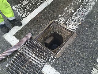 Trapani, prosegue la pulizia delle caditoie