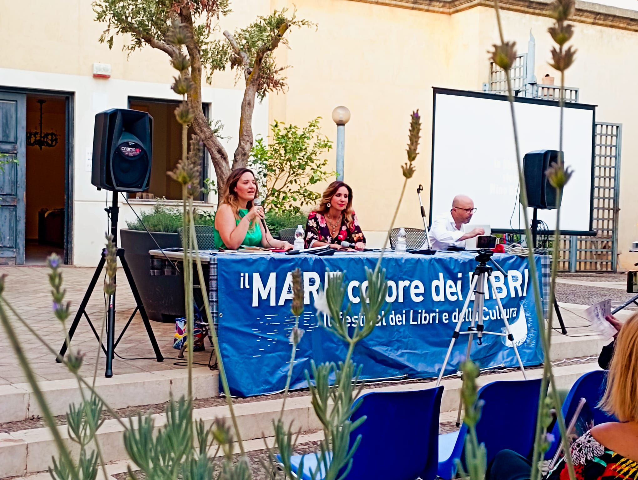 Il mare colore dei libri attraverso la voce dei protagonisti: intervista a Francesca Letizia Piccione e Giovannella Licari. VIDEO
