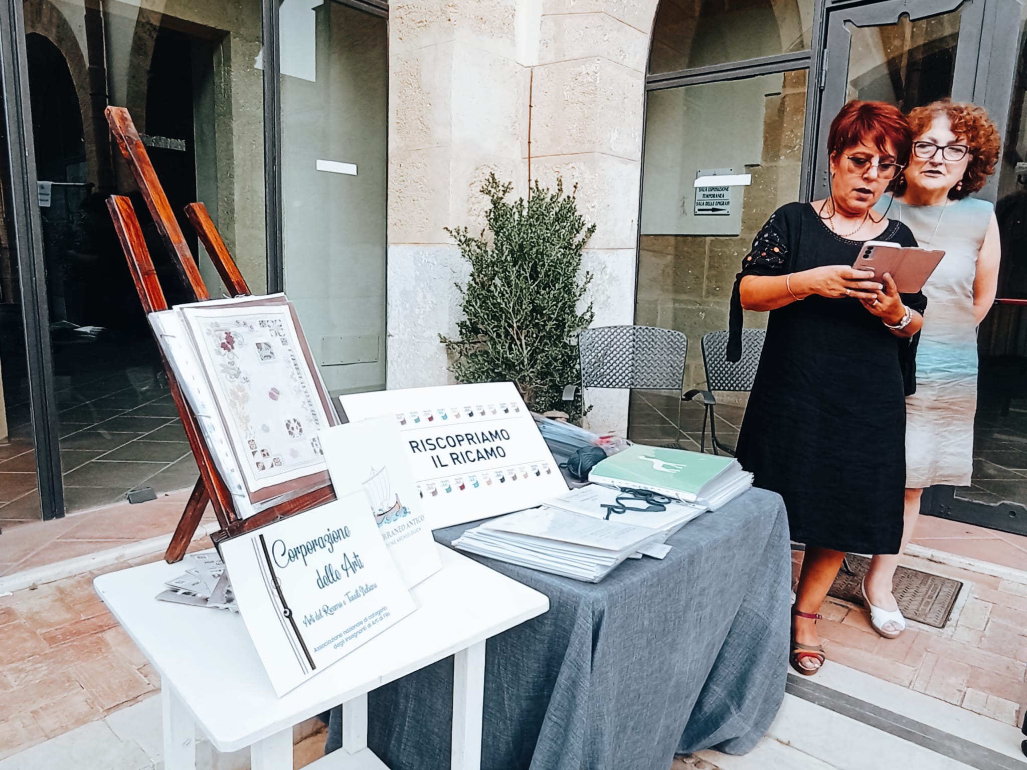 Il mare colore dei libri attraverso la voce dei protagonisti: intervista per Trame Mediterranee. VIDEO