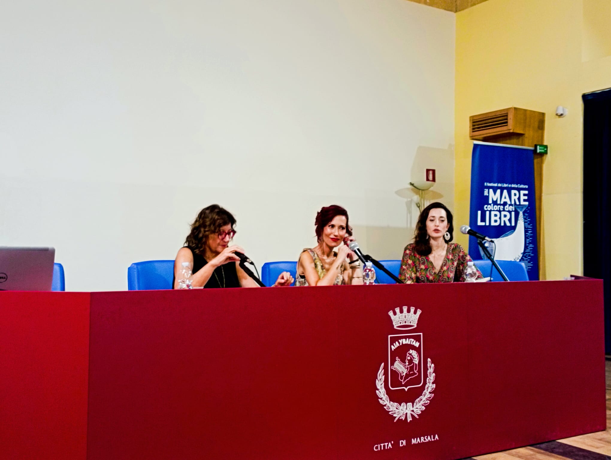 Il mare colore dei libri attraverso la voce dei protagonisti: intervista ad Antonella Marascia. VIDEO