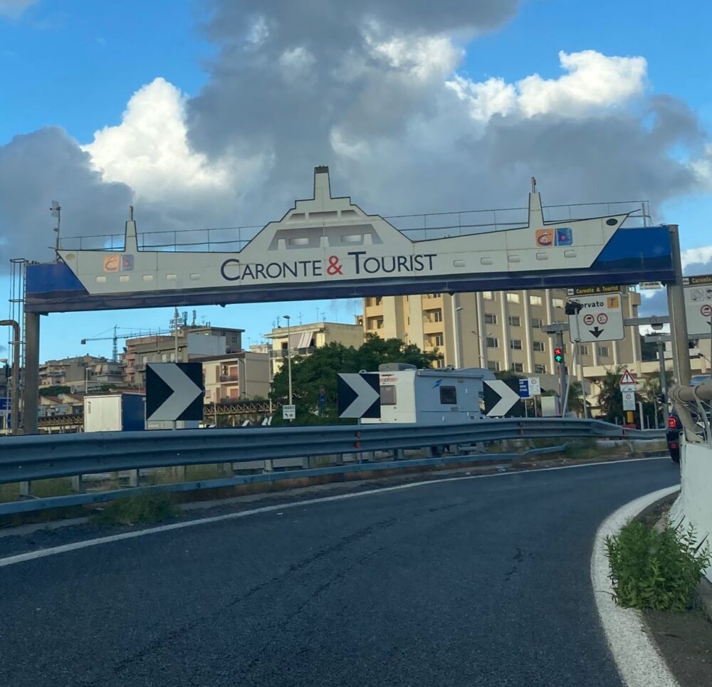 Esodo di Ferragosto già iniziato in Sicilia tra bollini rossi, caldo e code di 3 ore