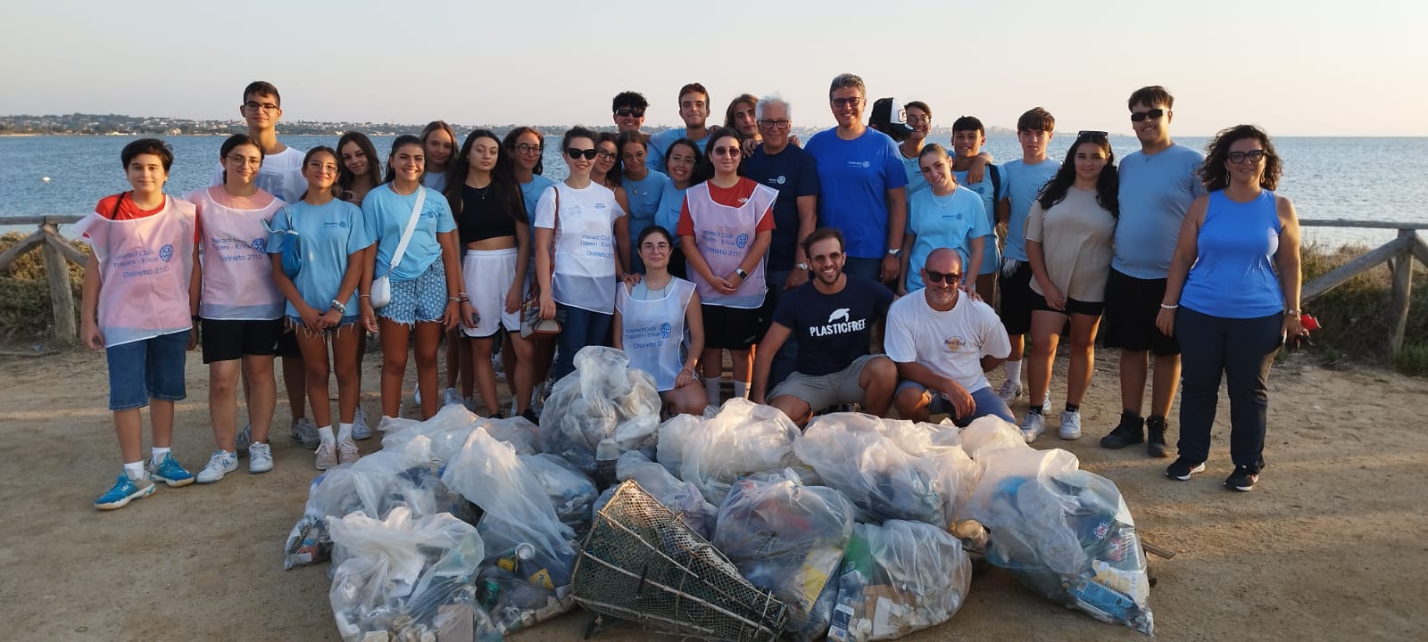 Giovani per lo Stagnone: una raccolta di plastica organizzata da Interact e Rotary di Marsala