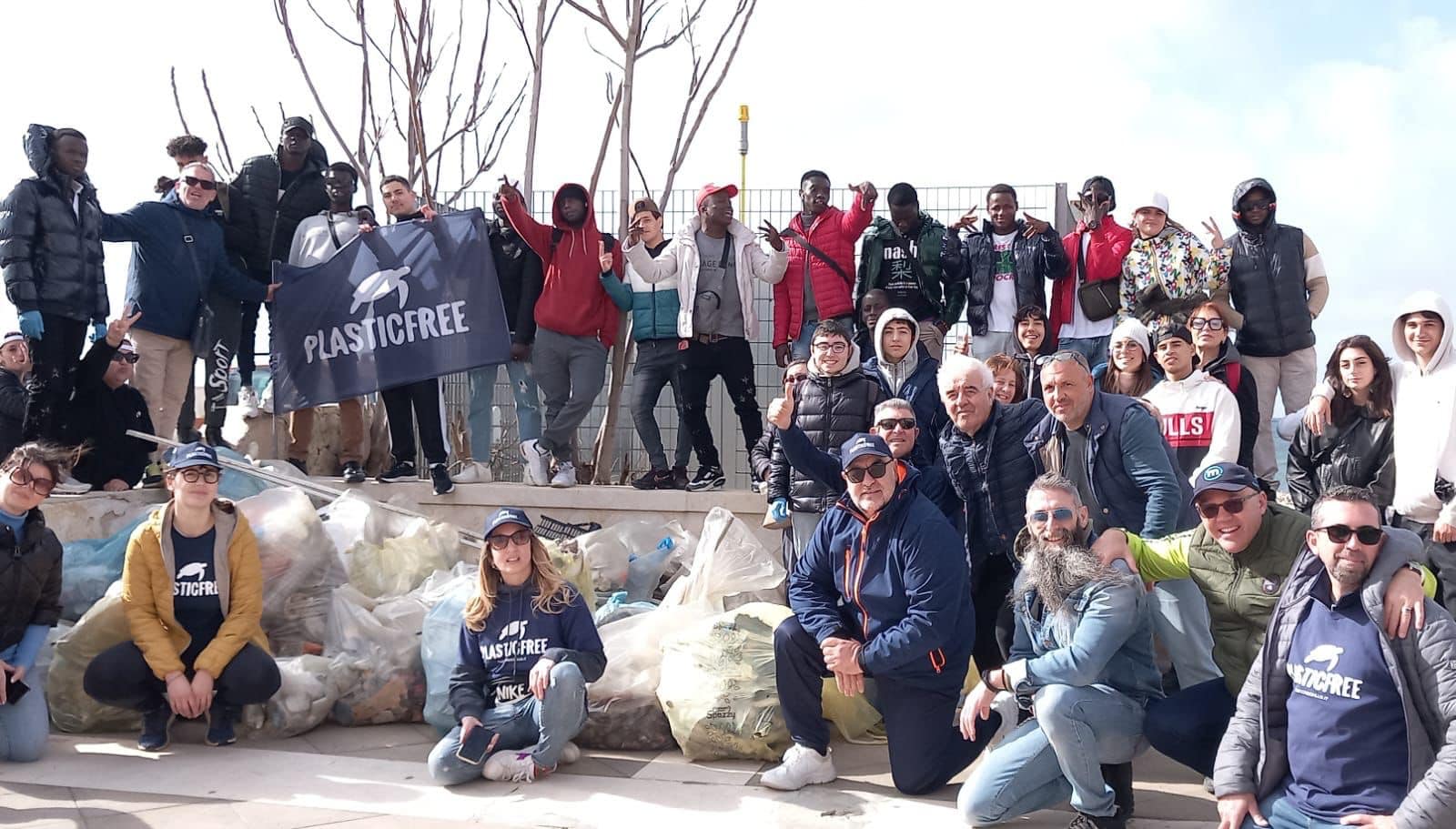 A Mazara giornata di Plastic Free in zona Bocca Arena