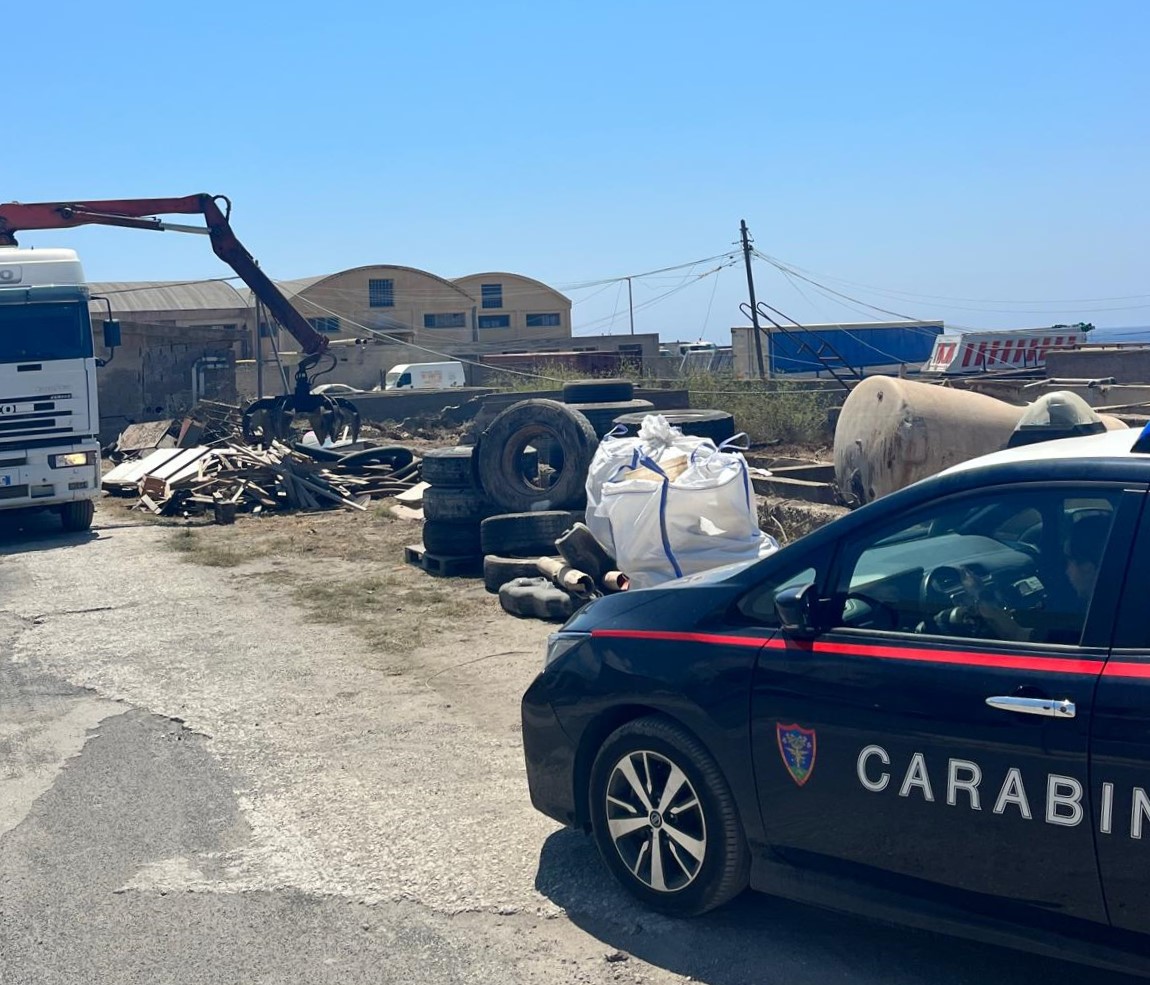 Rifiuti inquinanti abbandonati ad Arenella, bonificato un litorale di Pantelleria
