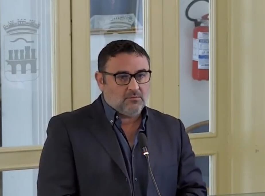 Salvatore Fileccia: “Io scomodo in Consiglio, l’era Tranchida è alla fine”. E su Papania ed elezioni…