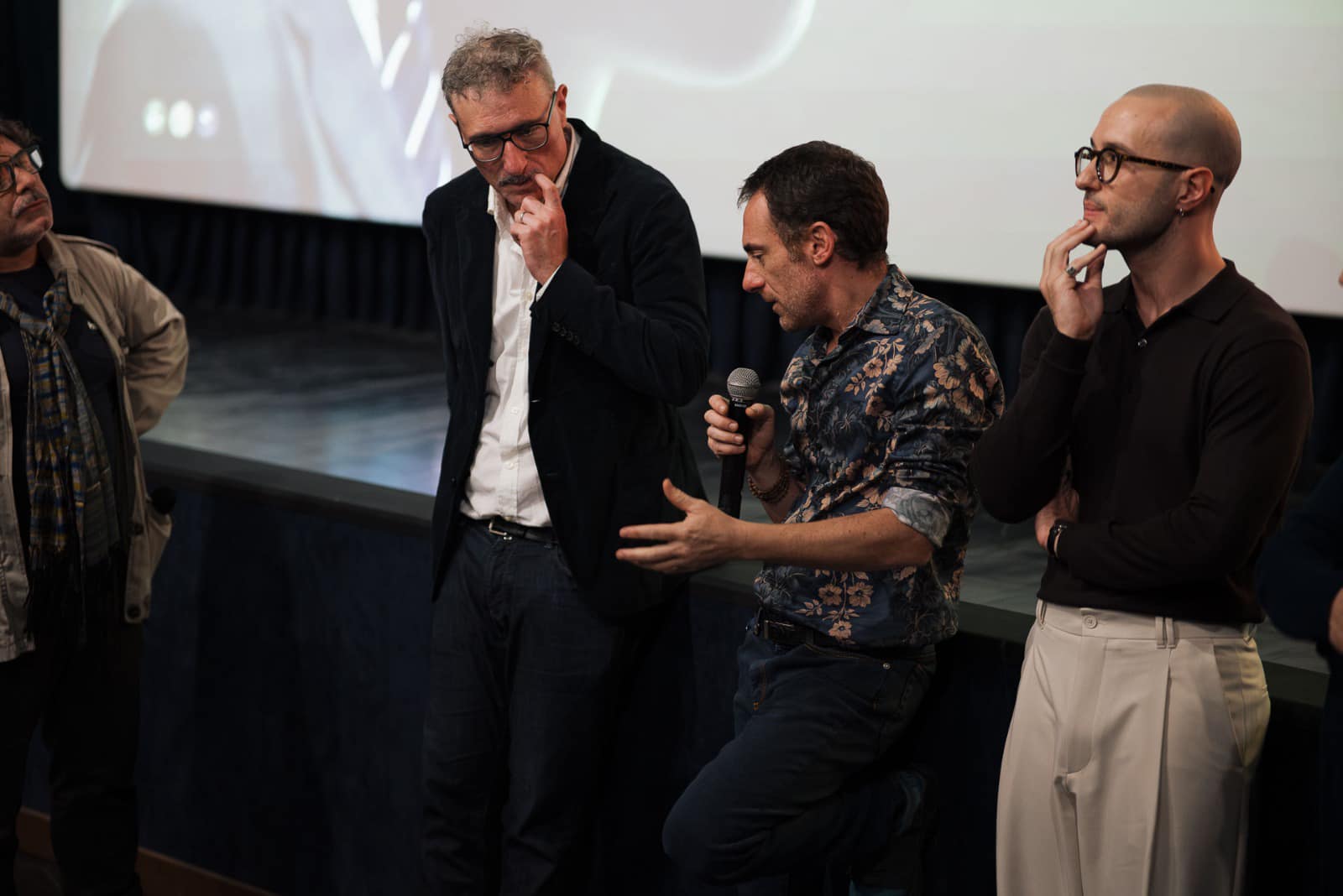 Il film “Iddu” a Mazara, Elio Germano: “L’apparente mondo perbene”