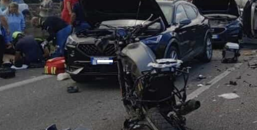 Scontro tra cinque auto e una moto sulla Palermo-Mazara, tre feriti