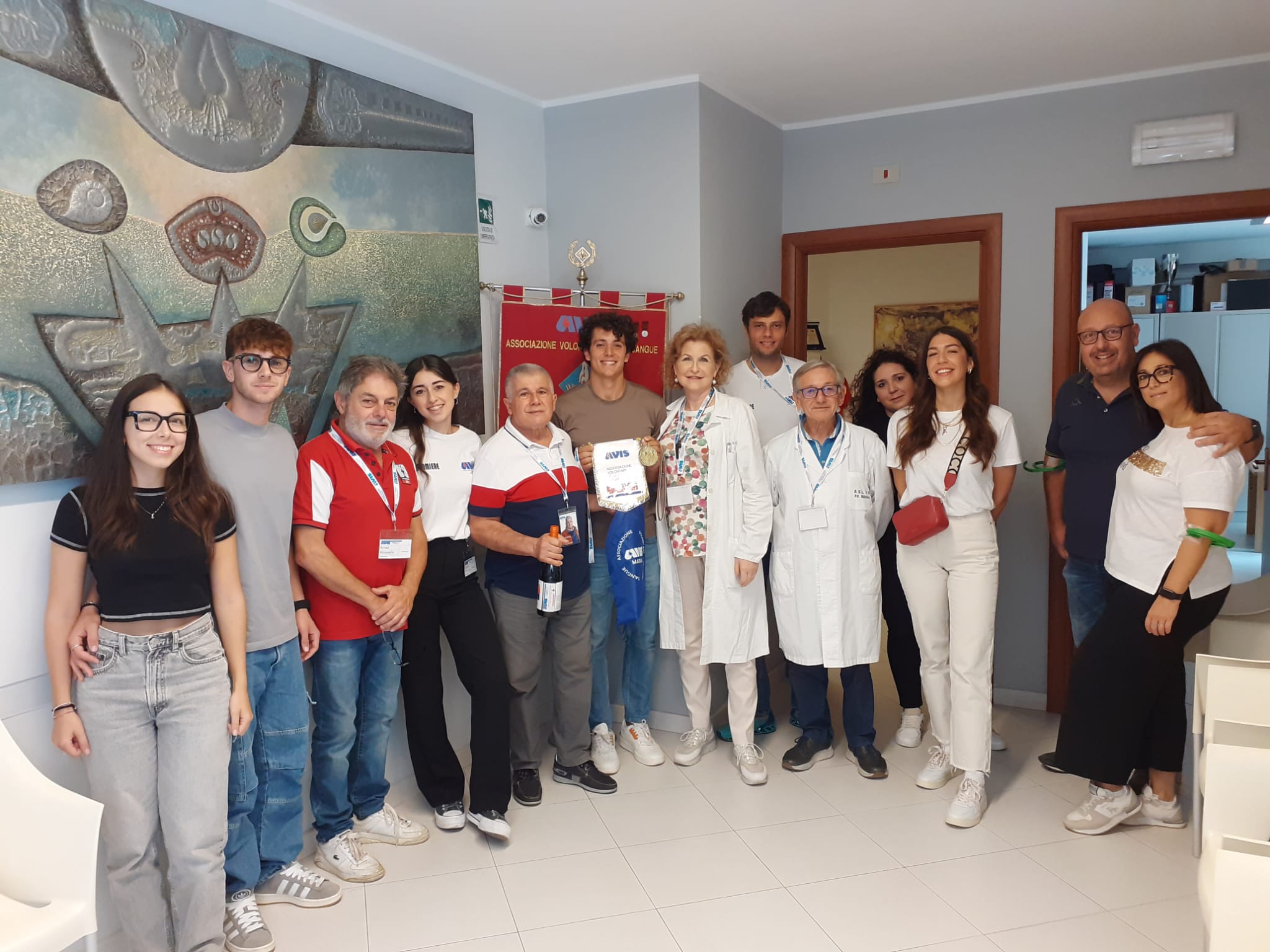 Il donatore e campione del mondo di windsurf Silvio Catalano ha incontrato l’ Avis di Marsala