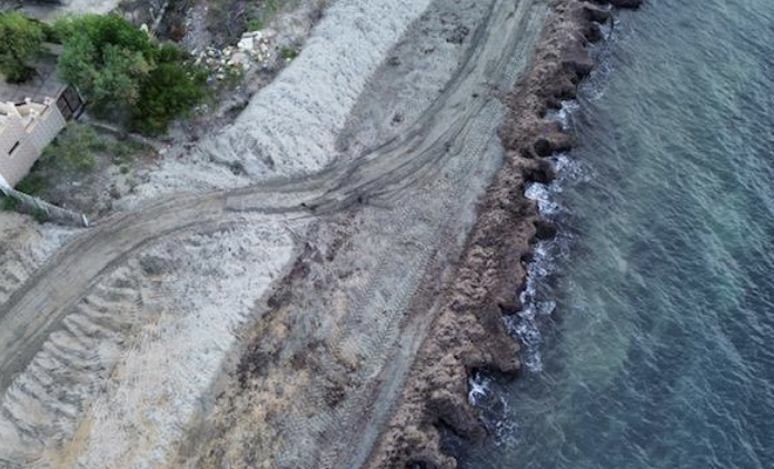 A Marsala la Capitaneria scopre due lidi che hanno spostato spiaggia non autorizzata