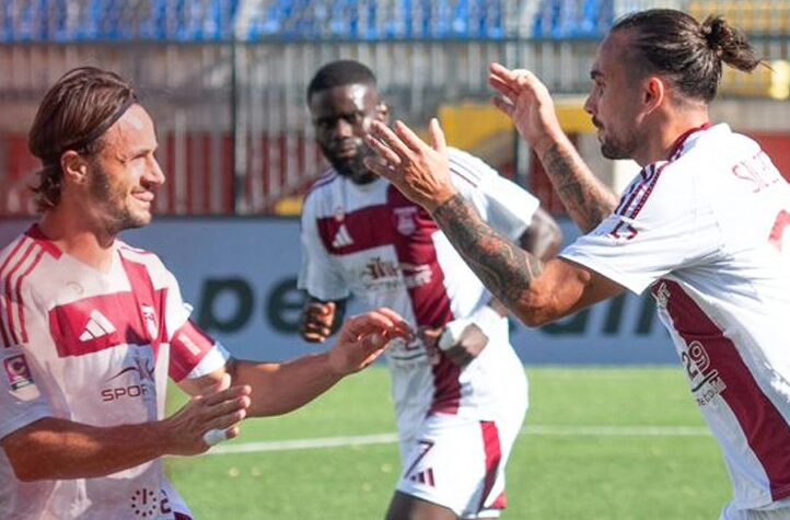 Calcio: il Trapani strappa un pari al Sorrento in trasferta e in 10