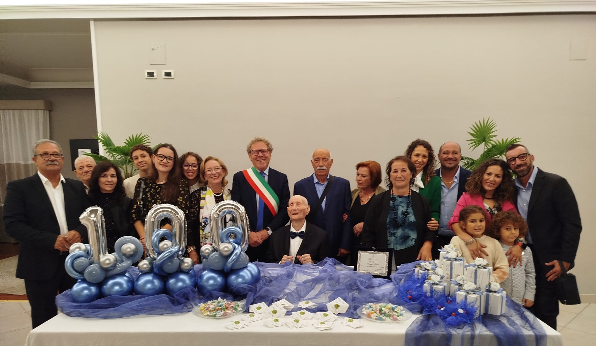 Nonno Biagio Licari compie 100 anni, gli auguri della Città di Marsala
