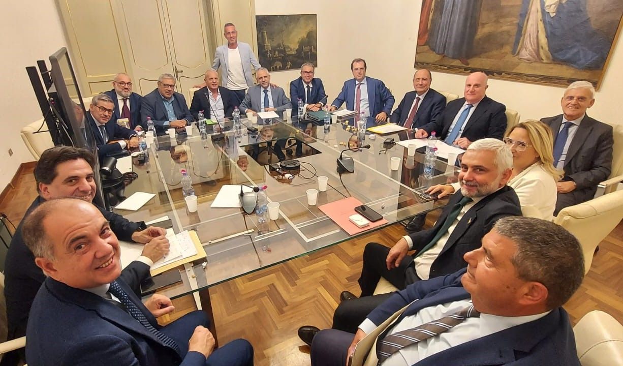 Vertice di maggioranza a Palazzo d’Orleans, ecco cosa farà il Governo Schifani