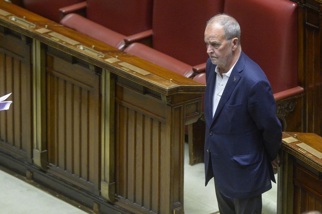 Calderoli “L’autonomia verrà modificata, poi l’opposizione non rompa”