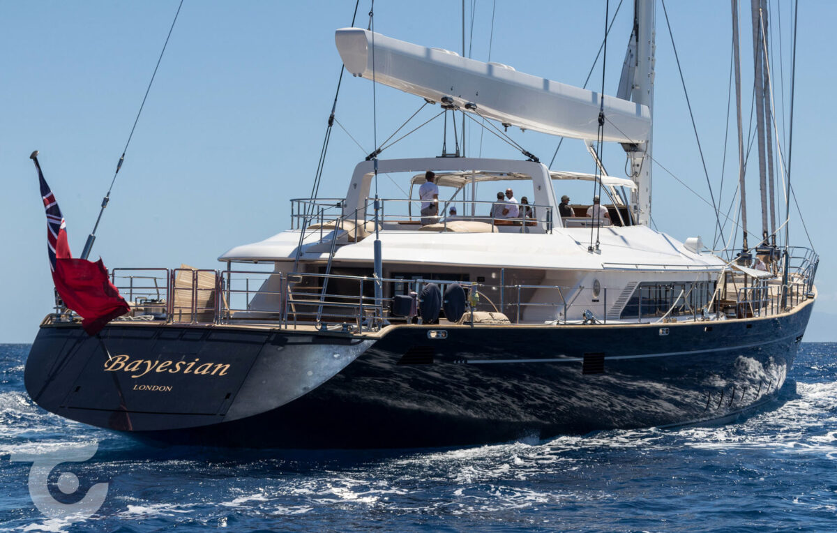 Bayesian, secondo il New York Times l’altissimo albero del veliero affondato è la causa