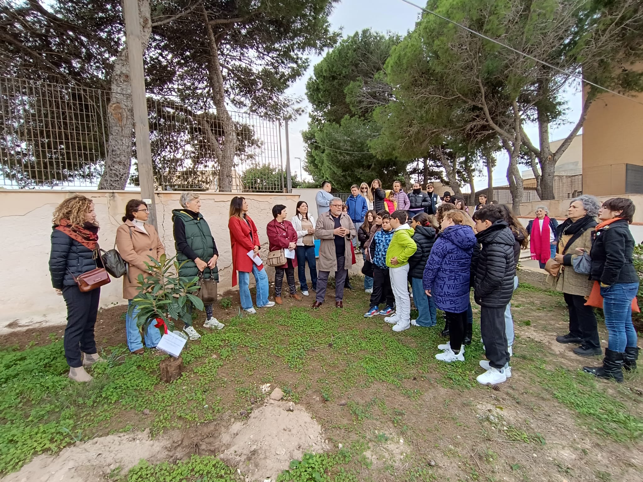 Giornata contro la violenza sulle donne: inaugurato a Favignana il Giardino delle Giuste e dei Giusti