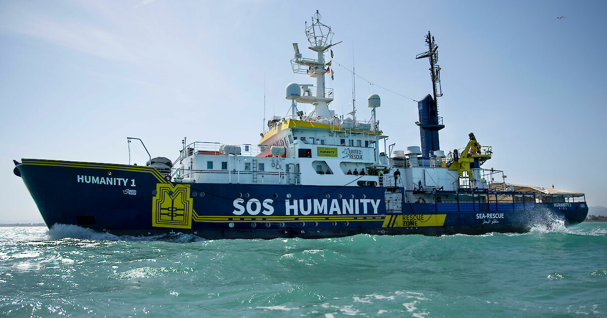 Avverse condizioni meteo, la nave Humanity dirottata a Trapani con 195 migranti