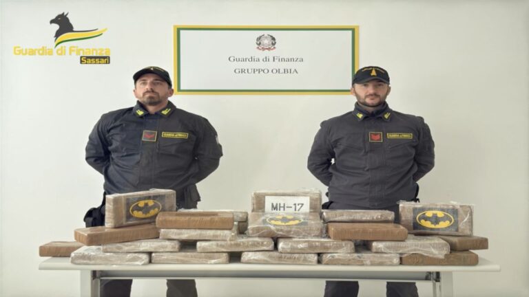 Sequestro record di cocaina al porto di Olbia, arrestato corriere