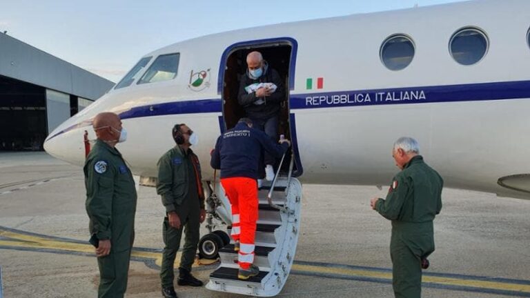 Bimba di 5 anni trasportata a Roma d’urgenza, Schifani: “Grazie all’Aeronautica Militare”