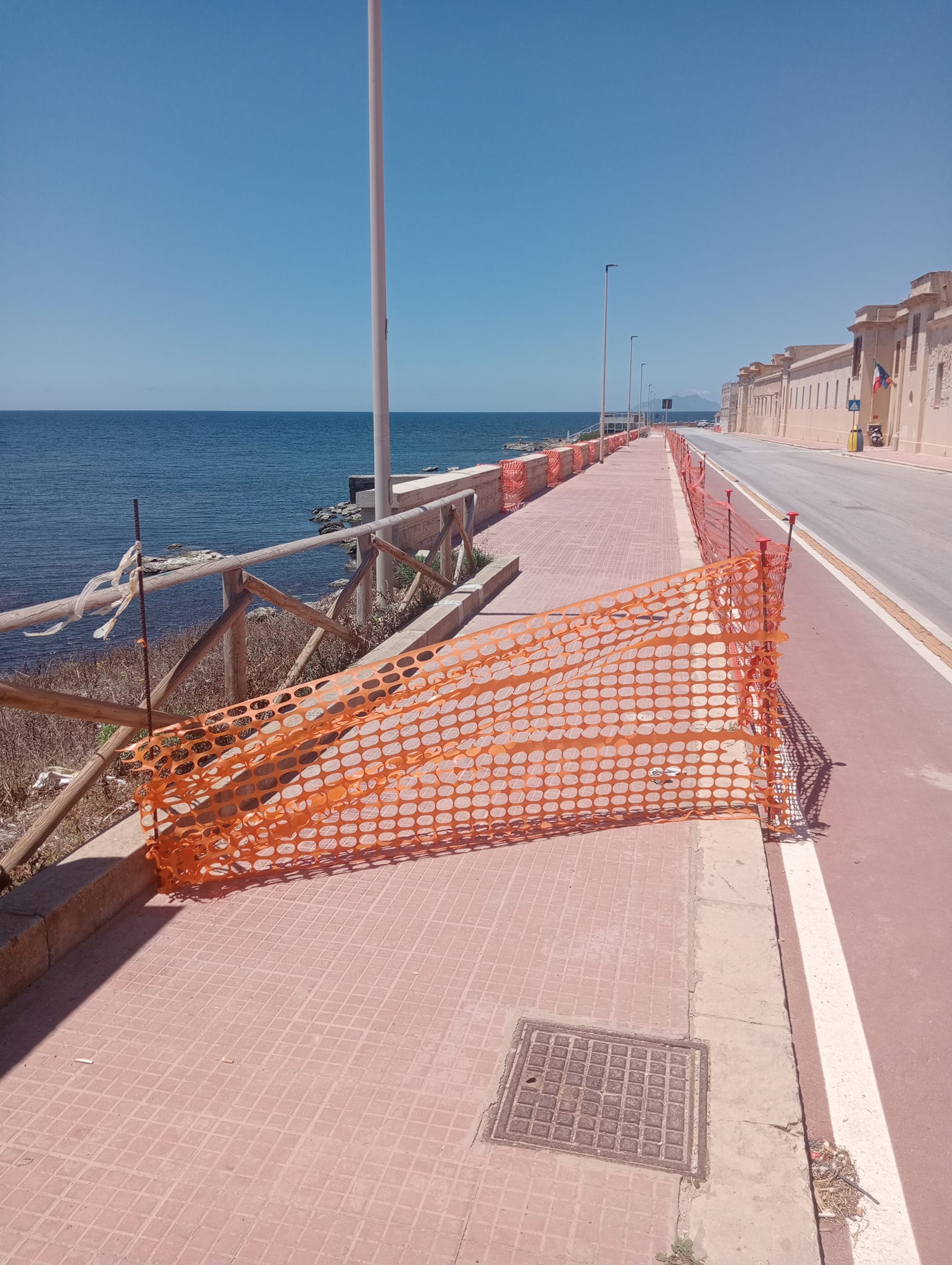 Erosione costiera e caos viario: luci e ombre della messa in sicurezza del Lungomare Boeo