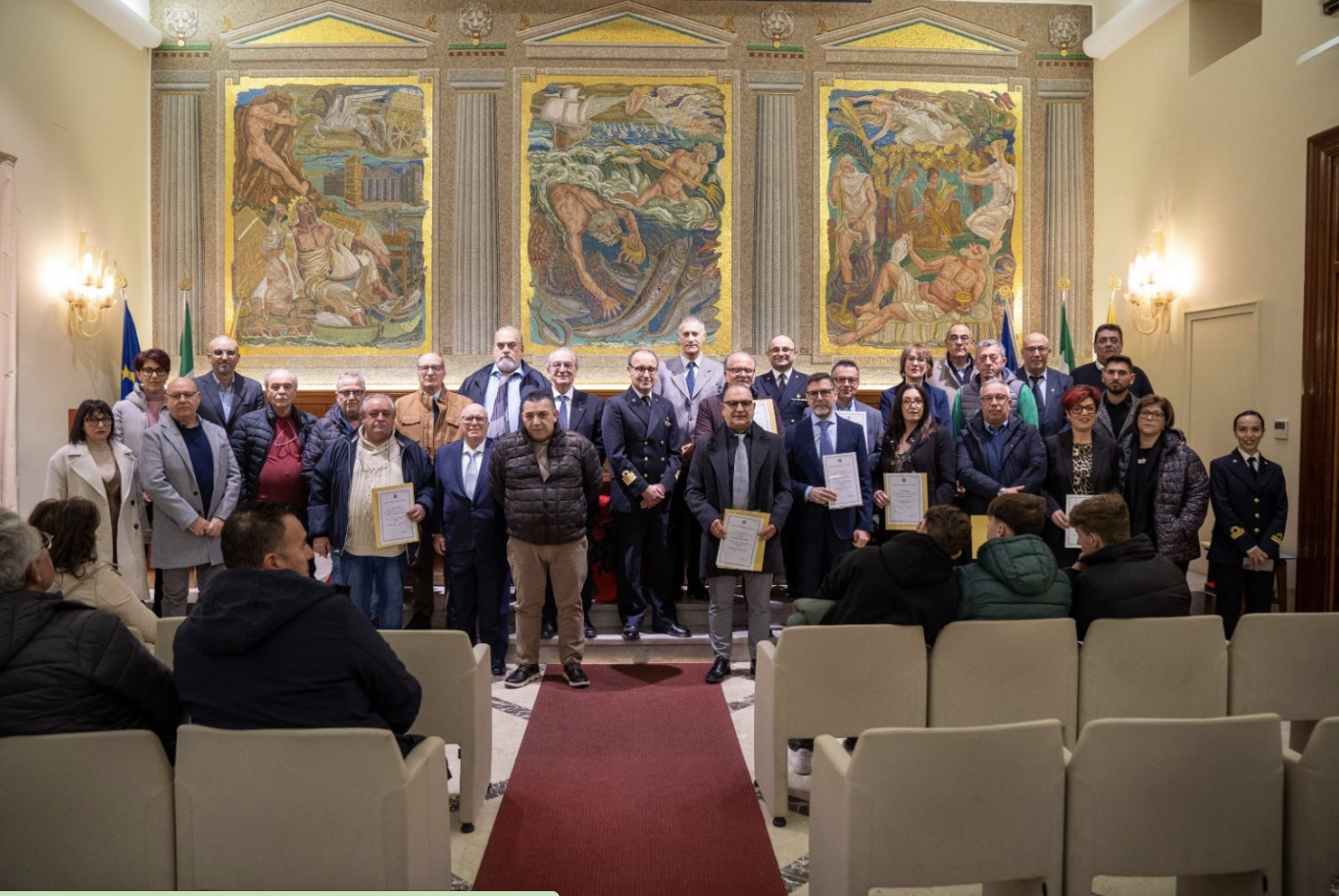 Medaglie d’oro per lunga navigazione, premiazione alla Camera Commercio di Trapani