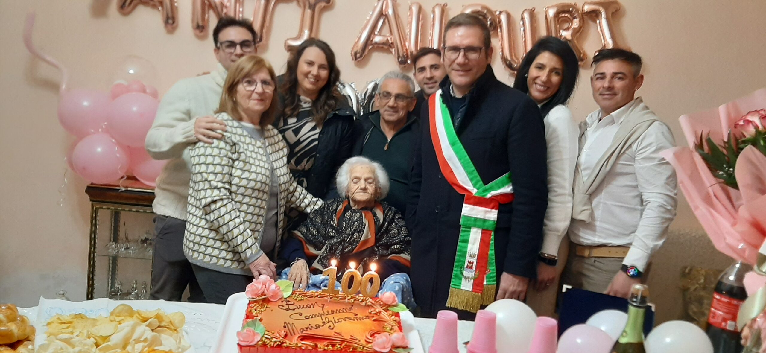 A Castellammare nonna Maria Giovanna Antonia spegne 101 candeline, è la seconda del 2025