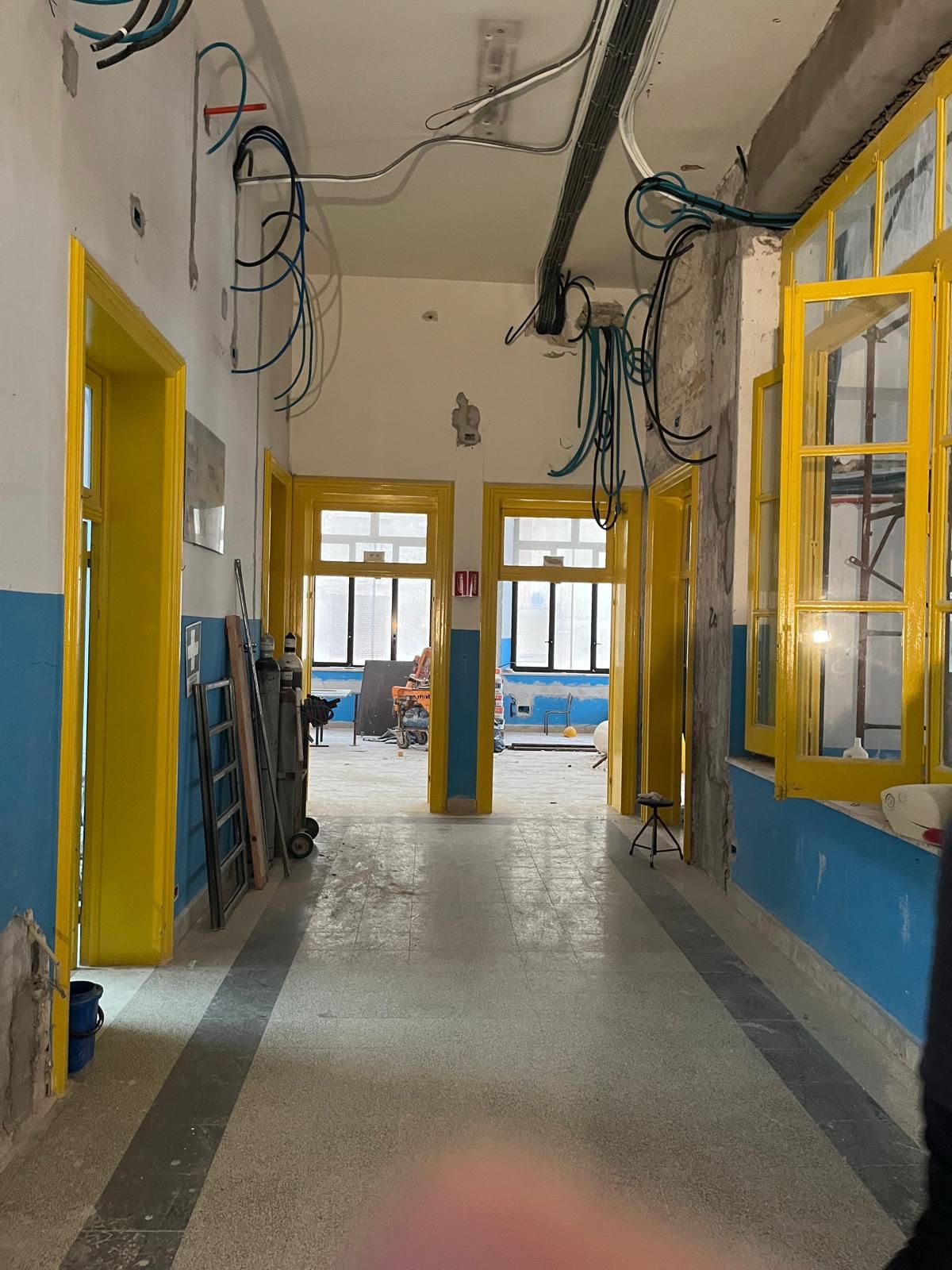 A Trapani sopralluogo dell’Amministrazione a Palazzo Lucatelli e alla scuola ‘Livio Bassi’ per sollecitare i lavori