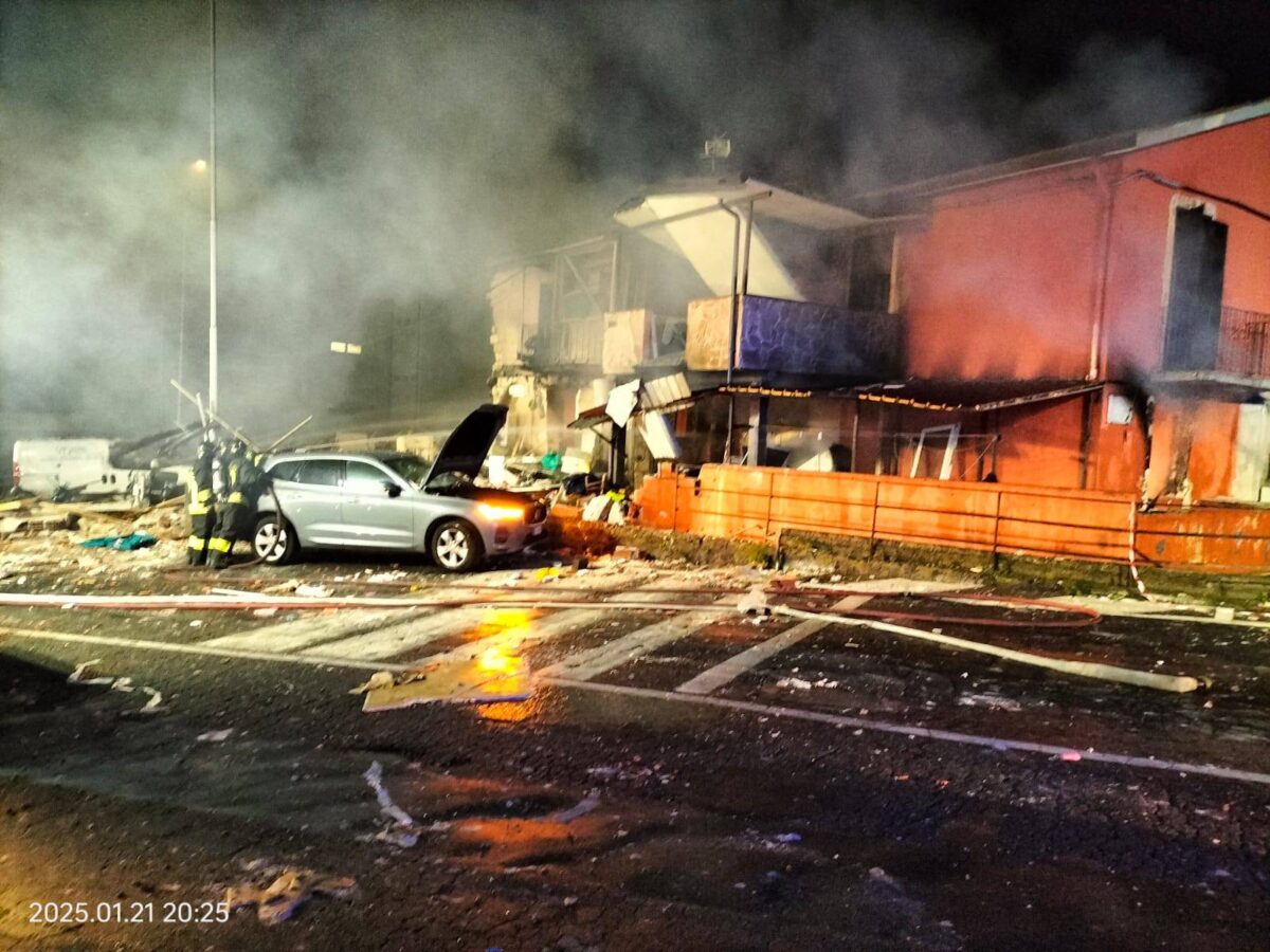 A Catania esplode una palazzina, diversi feriti. Si temono dispersi