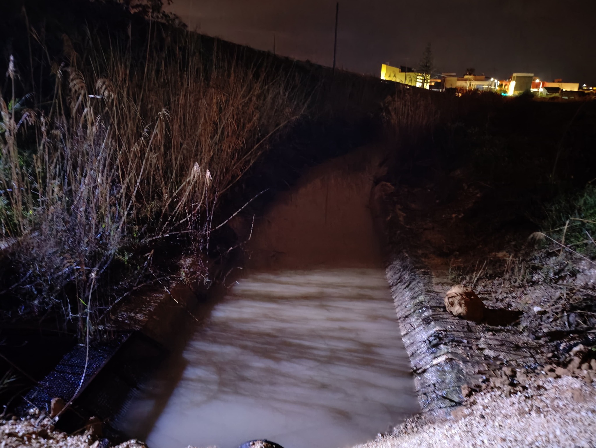 Forti piogge, a Misiliscemi si controllano livello delle acque e strade dissestate. VIDEO