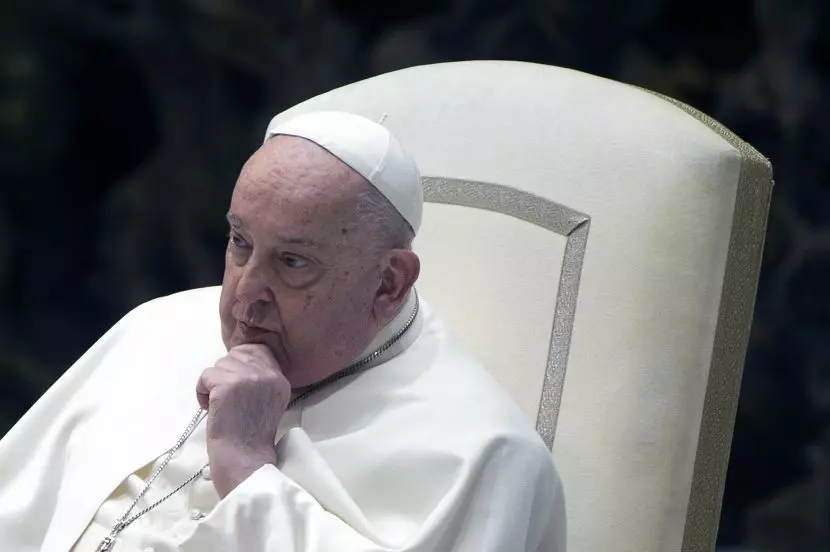 Papa Francesco “Chiesa offra ospitalità e cura a vittime di abusi”