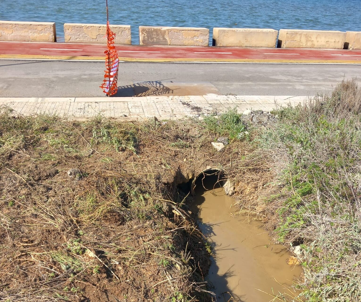 Marsala: torna a defluire l’acqua nel canale di Villa Genna