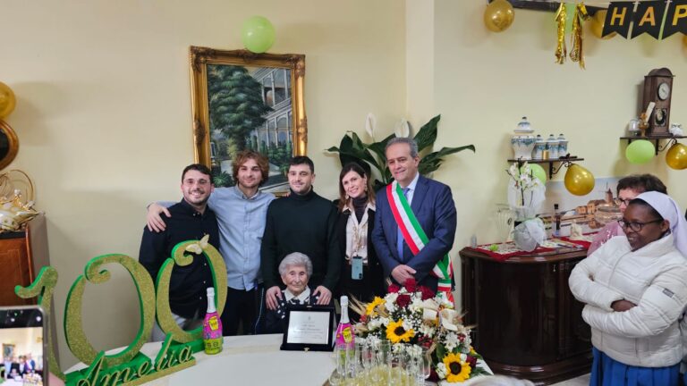 Carmela Sammartano compie 100 anni. Gli auguri auguri della Città di Marsala