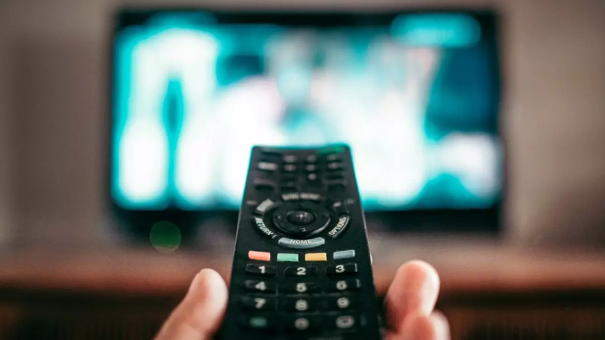Più di 15 milioni gli italiani che guardano la televisione via satellite