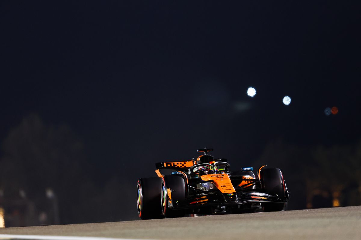 Piastri in pole in Bahrain davanti a Russell, terzo Leclerc