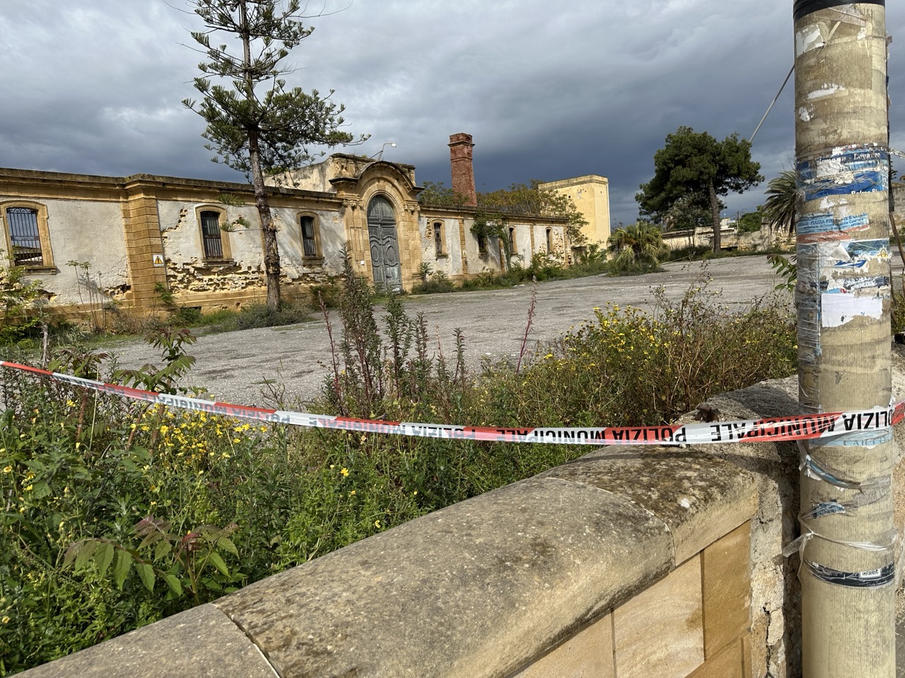 Un gioco finito in tragedia, così il mazarese Leonardo cade dal tetto con un suo amico e muore
