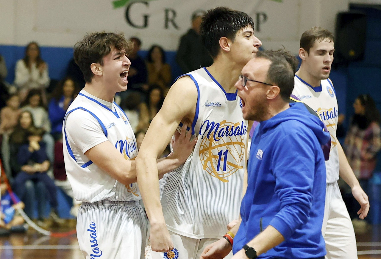 Sarà ancora Serie C per la Nuova Pallacanestro Marsala, battuta Caltanissetta