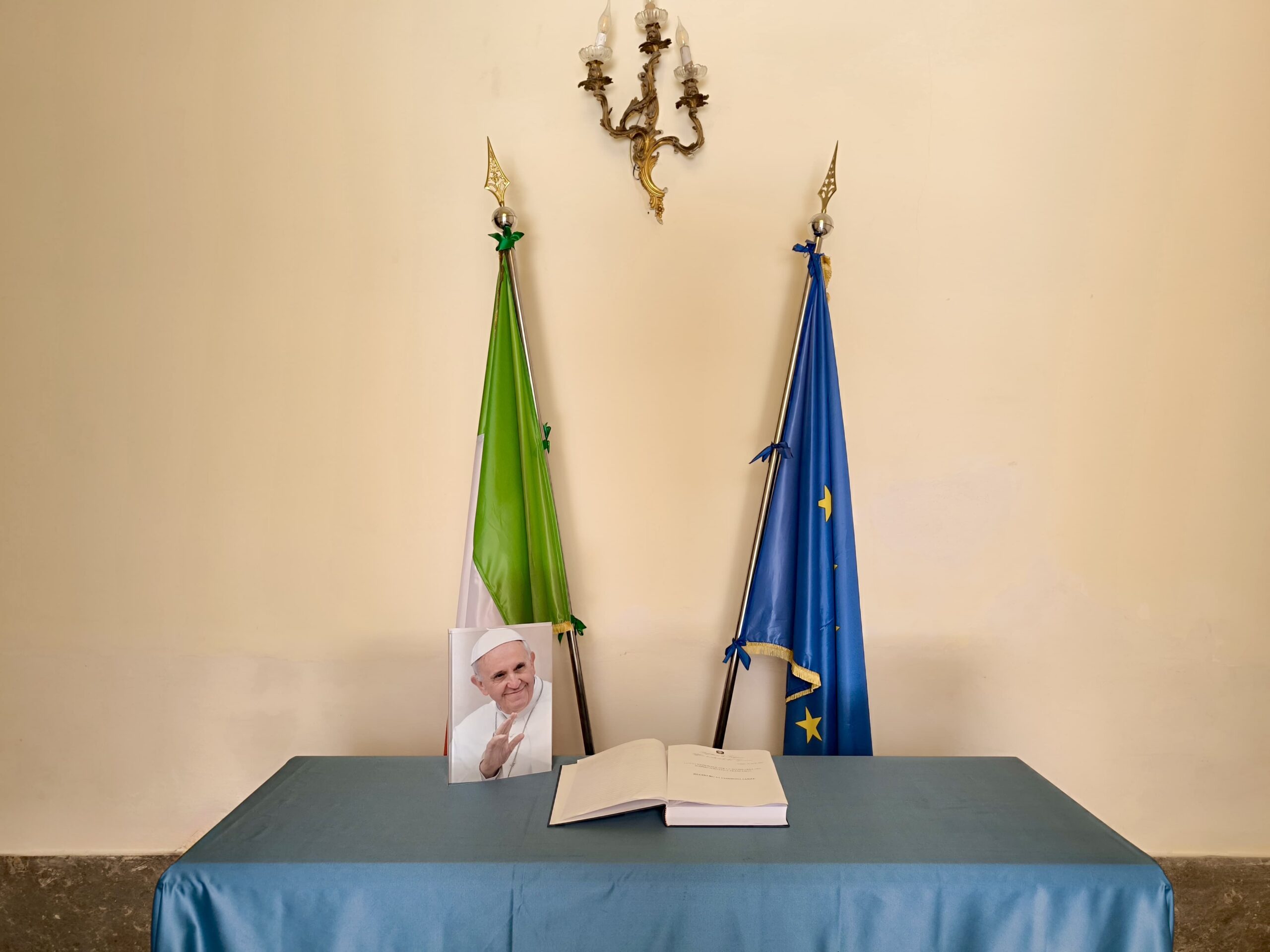 In Prefettura a Trapani un registro di condoglianze per Papa Francesco