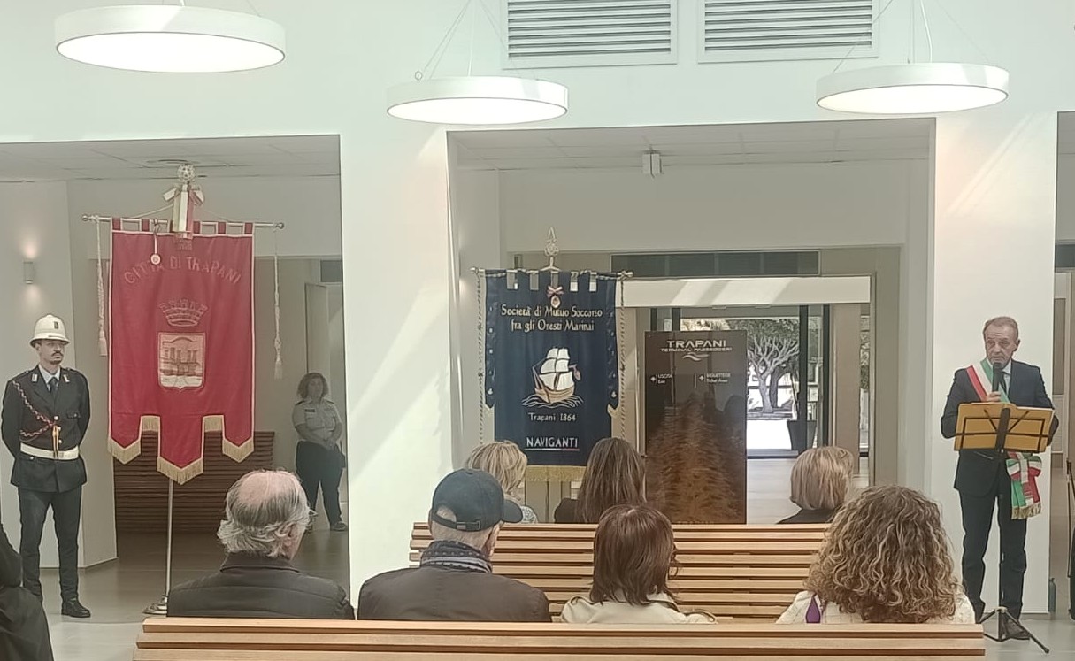La sala passeggeri al Porto di Trapani dedicata alla memoria del Comandante Bosco