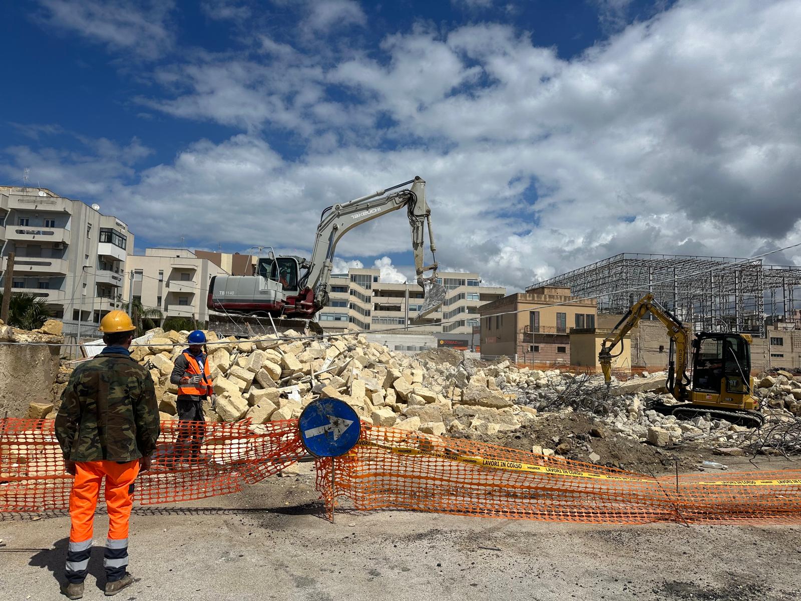 Marsala, lavori al Lungomare tra ritardi e demolizioni