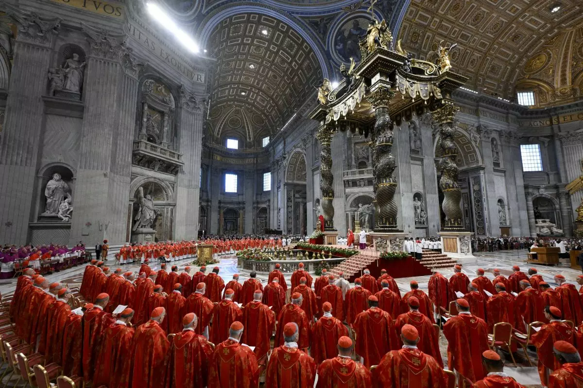 Secondo giorno di Conclave, previste 4 votazioni